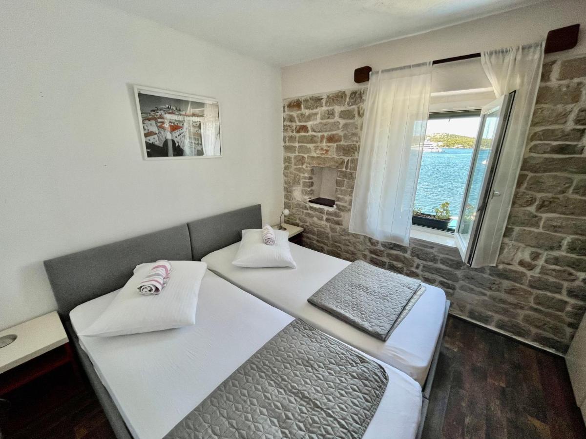 Apartments Trapula Шибеник Екстер'єр фото